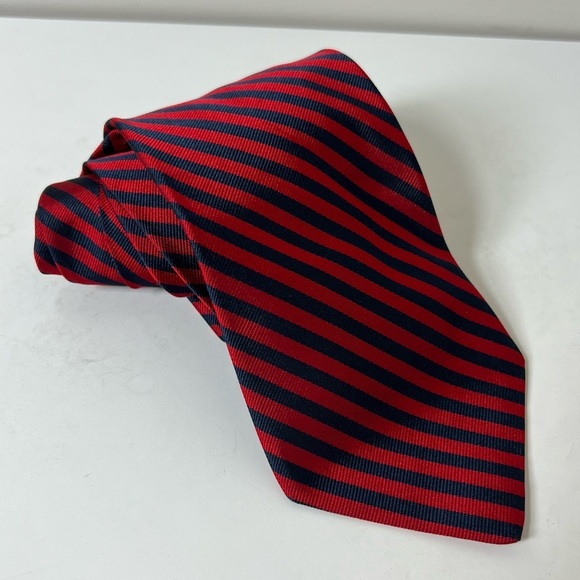Brooks Brothers Woven in England Mads in USA Classic Red and Navy Power Tie - Picture 2 of 10